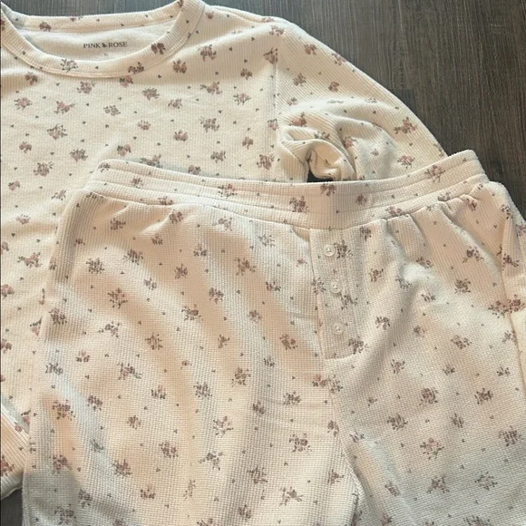 Pink Rose Floral Pajama Set - Pink & White - Picture 3 of 3
